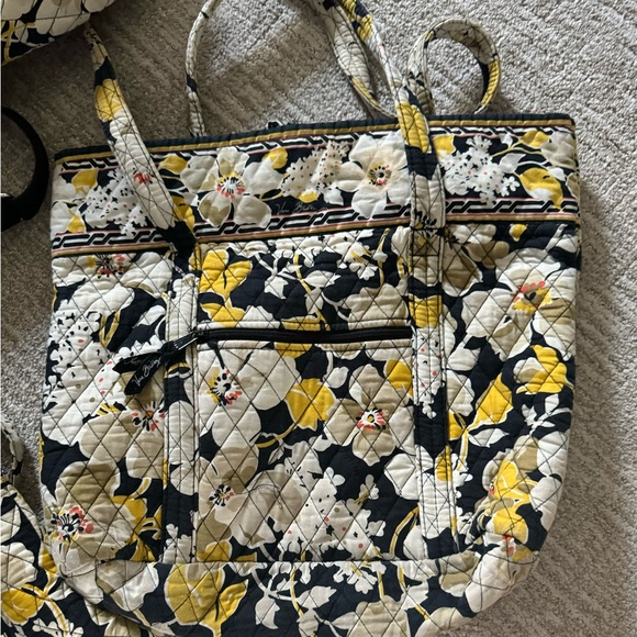 Vera Bradley 4 piece - Picture 4 of 4